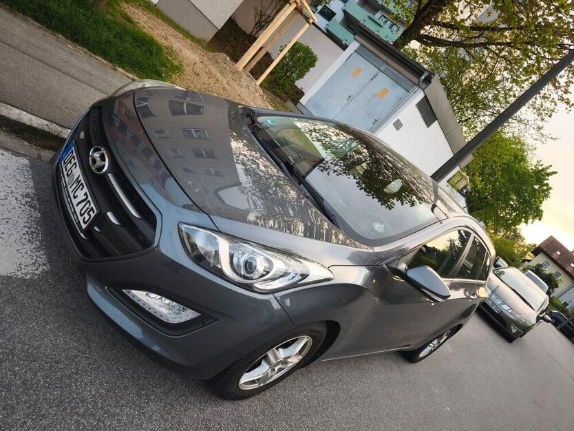 i30
