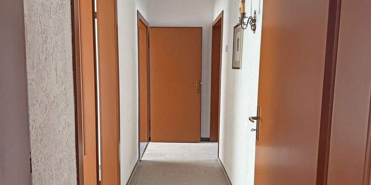 Einfamilienhaus Voerde Spellen - 5 Zimmer, 95 m&sup2;, 420.000&euro; | Angebot:24040118