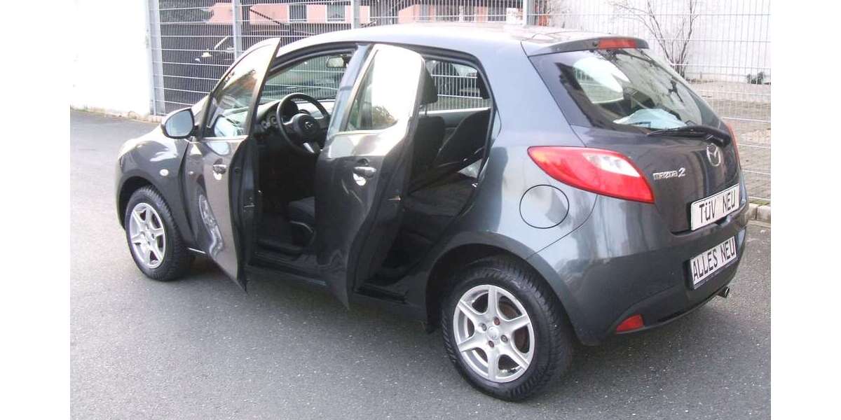 Mazda 2 125.000 km 3.780 € NÜRNBERG 90431