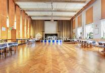 Einfamilienhaus + Gewerbe - Vielseitiges Mehrzweckgebäude mit großem Potenzial, ideal für Investoren