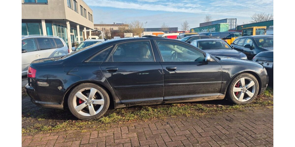 Audi A8 250.000 km 5.500 &euro; Achim 28832