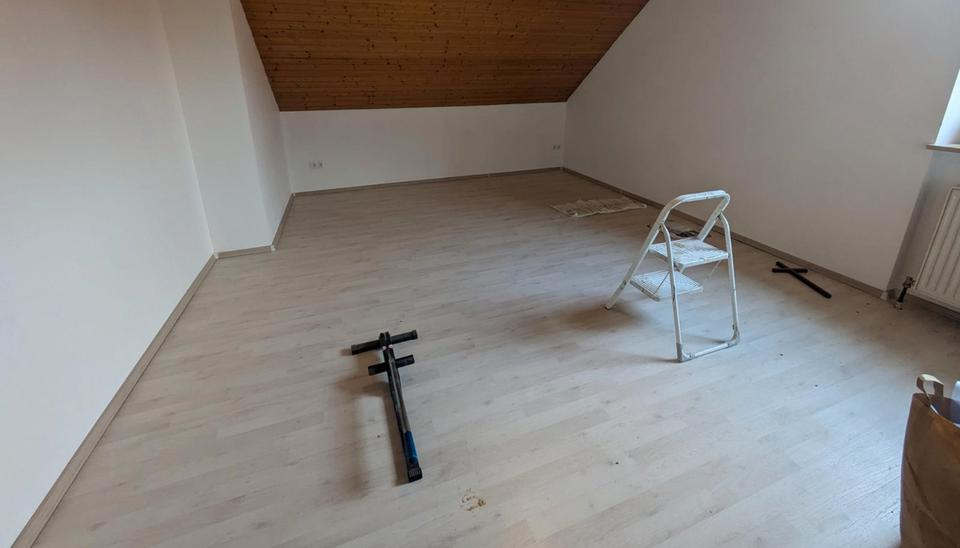 Dachgeschoßwohnung Dietfurt an der Altmühl - 2 Zimmer, 42 m&sup2;, 420&euro; | Angebot:26396895