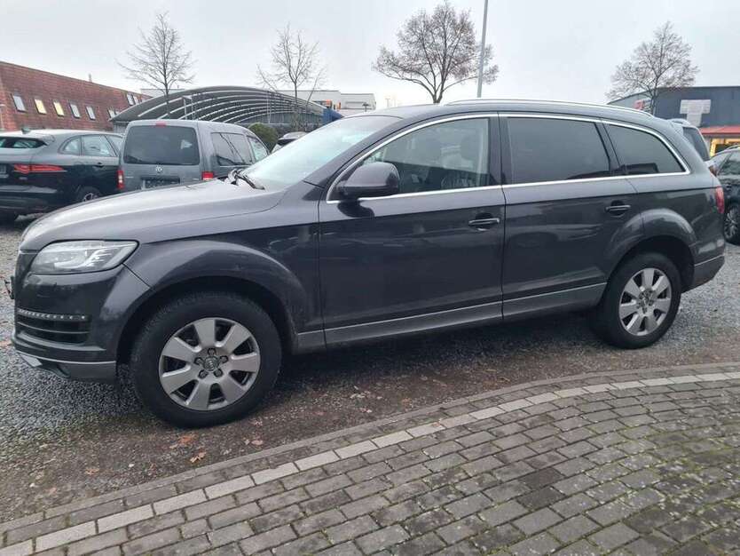 Q7