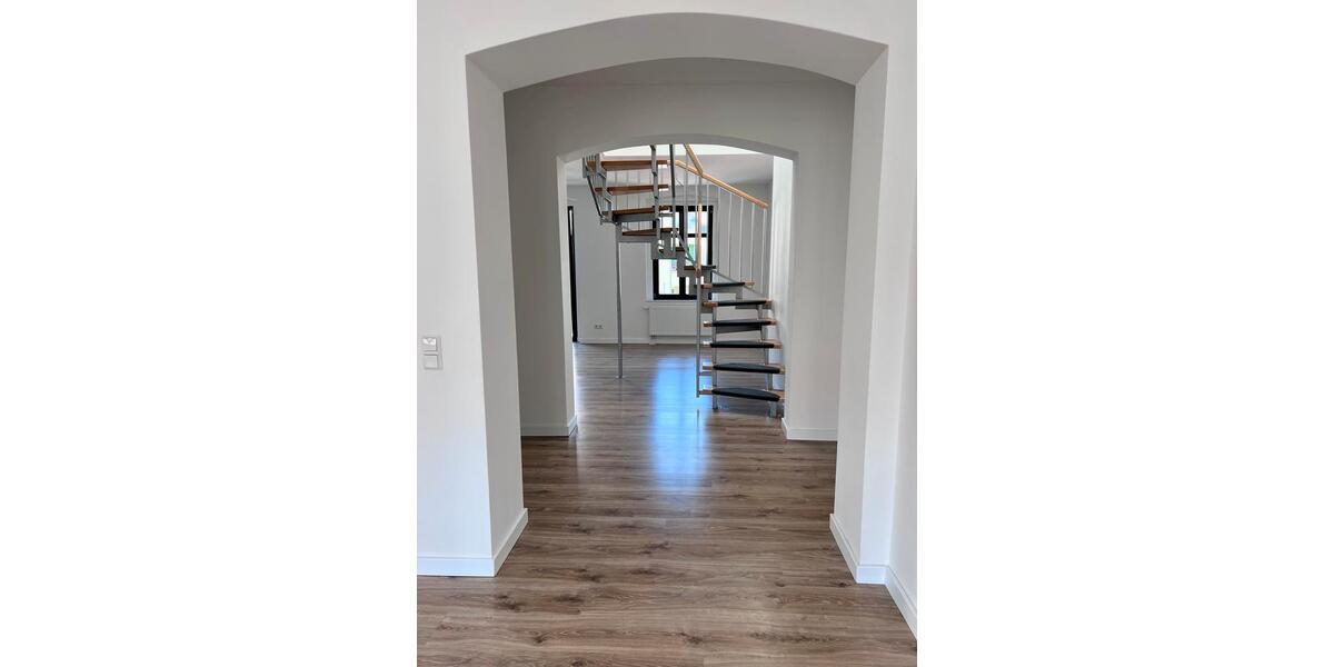 Maisonettenwohnung Görlitz Biesnitz - 4 Zimmer, 140 m&sup2;, 1.250&euro; | Angebot:26396293