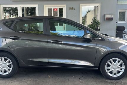 Ford Fiesta 141.000 km 7.350 € Siegburg 53721