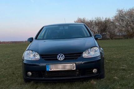 VW Golf 240.000 km 2.500 &euro; Drei Gleichen OT Güntersleben 99869