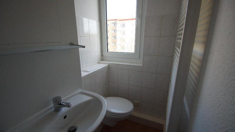 2-RWE, ZH, 1. OG, Balkon+LAN-Netz+Video-Türstation 2 zimmer