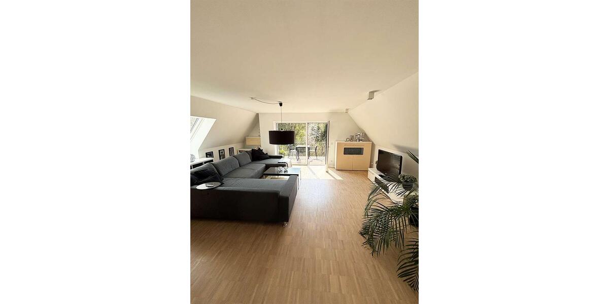 Dachgeschoßwohnung Bielefeld Schildesche - 3 Zimmer, 106 m&sup2;, 1.220&euro; | Angebot:26354376