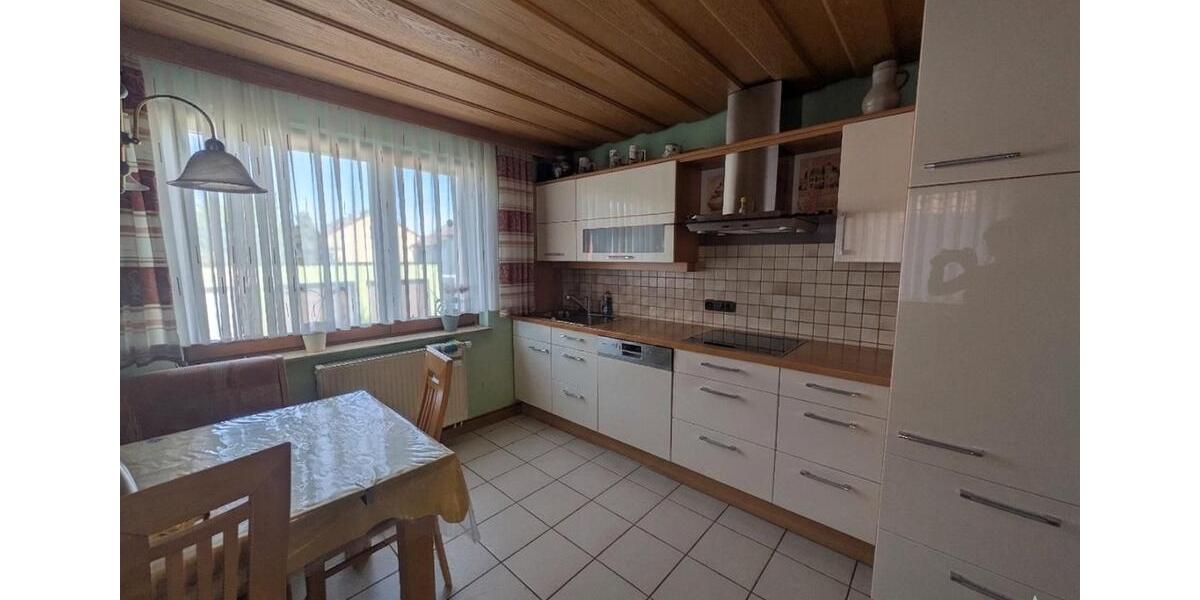 Doppelhaushälfte Ochsenfurt - 7 Zimmer, 196 m&sup2;, 490.000&euro; | Angebot:26297131