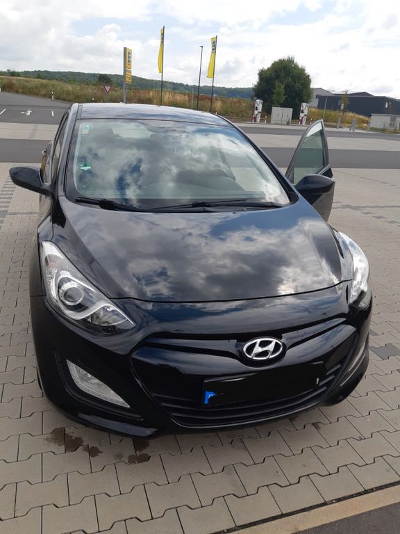 i30