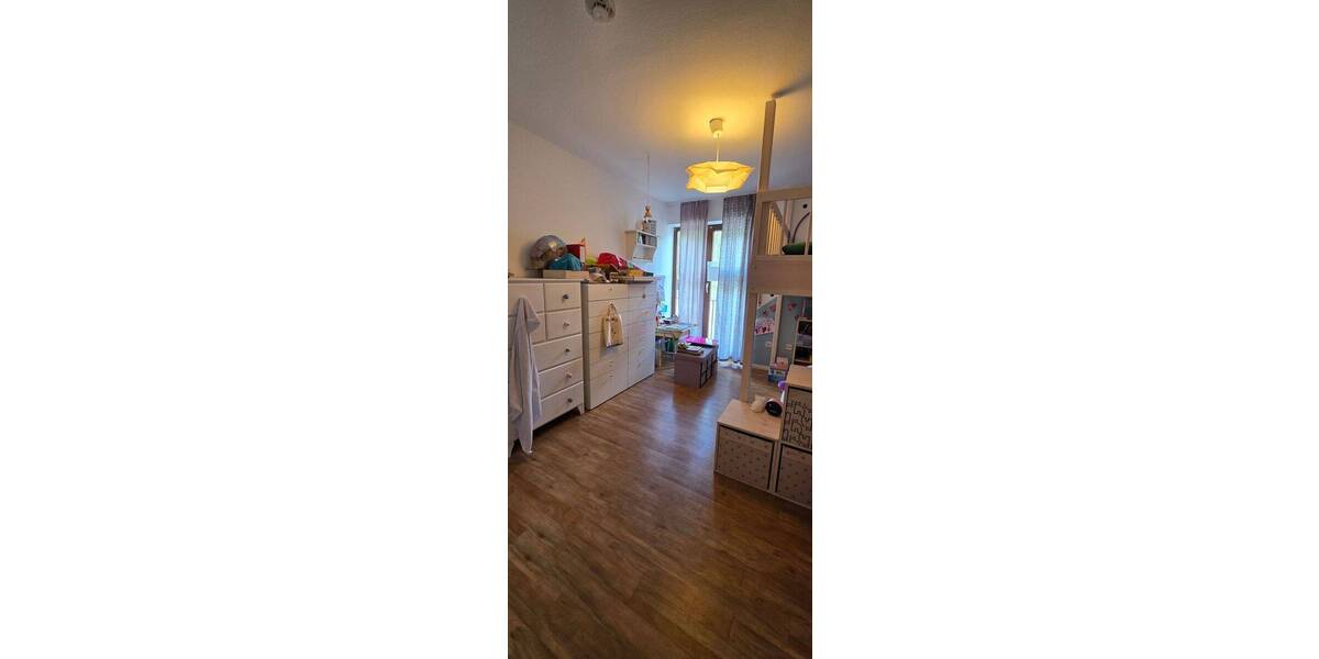 Etagenwohnung Würzburg Versbach - 3 Zimmer, 90 m&sup2;, 1.075&euro; | Angebot:26436730