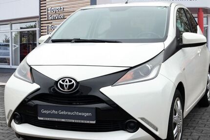 Toyota Aygo (X) 47.669 km 9.350 &euro; Stendal 39576