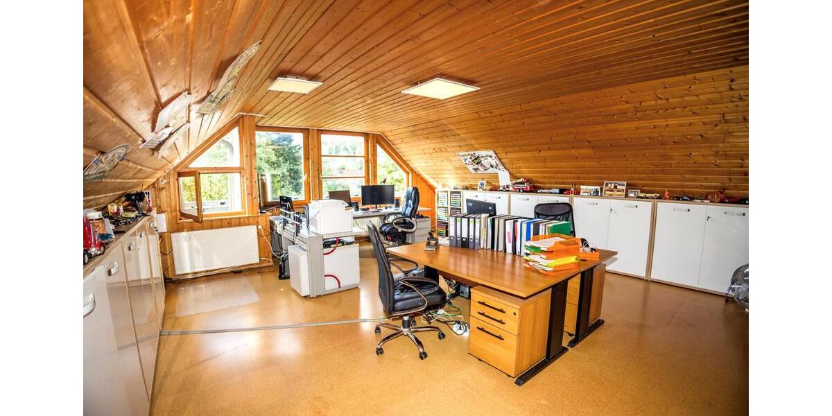 Einfamilienhaus Bad Arolsen - 12 Zimmer, 550 m&sup2;, 849.000&euro; | Angebot:22915312