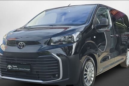 Toyota Proace (Verso) 1.984 km 42.450 &euro; Berlin 13403