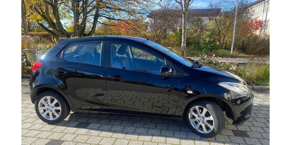 Mazda 2 124.096 km 3.900 &euro; Tettnang 88069