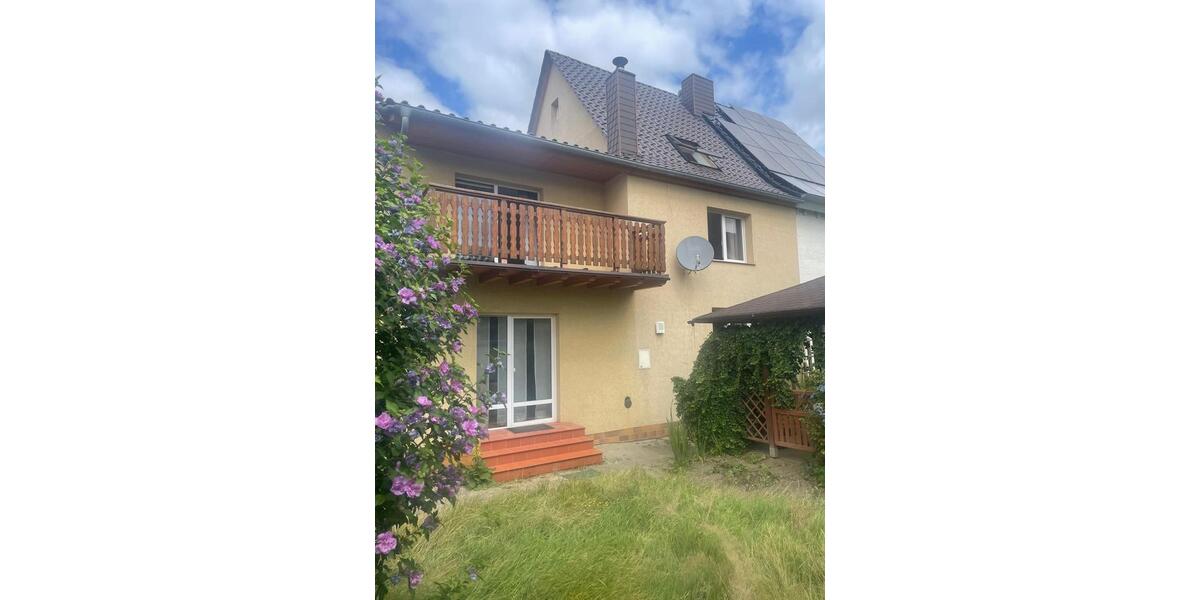 Reihenhaus Holzminden - 6.5 Zimmer, 178 m&sup2;, 280.000&euro; | Angebot:27115096