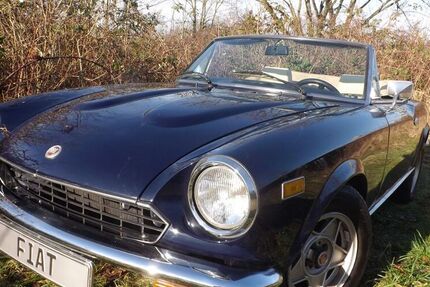 Fiat 124 Spider