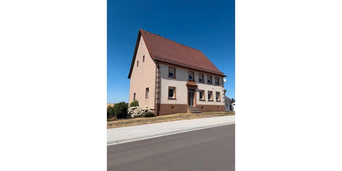 Einfamilienhaus Höheinöd - 8 Zimmer, 198 m&sup2;, 245.000&euro; | Angebot:27227806