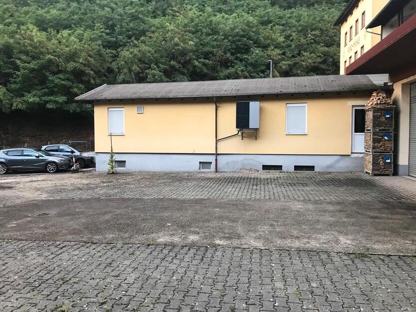 Wohnmobilstellplatz, Parkplatz für Anhänger, Boote und Wohnmobil