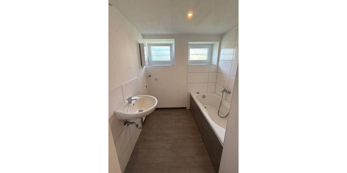 Etagenwohnung Essen Rüttenscheid - 3 Zimmer, 136 m&sup2;, 1.088&euro; | Angebot:25385697