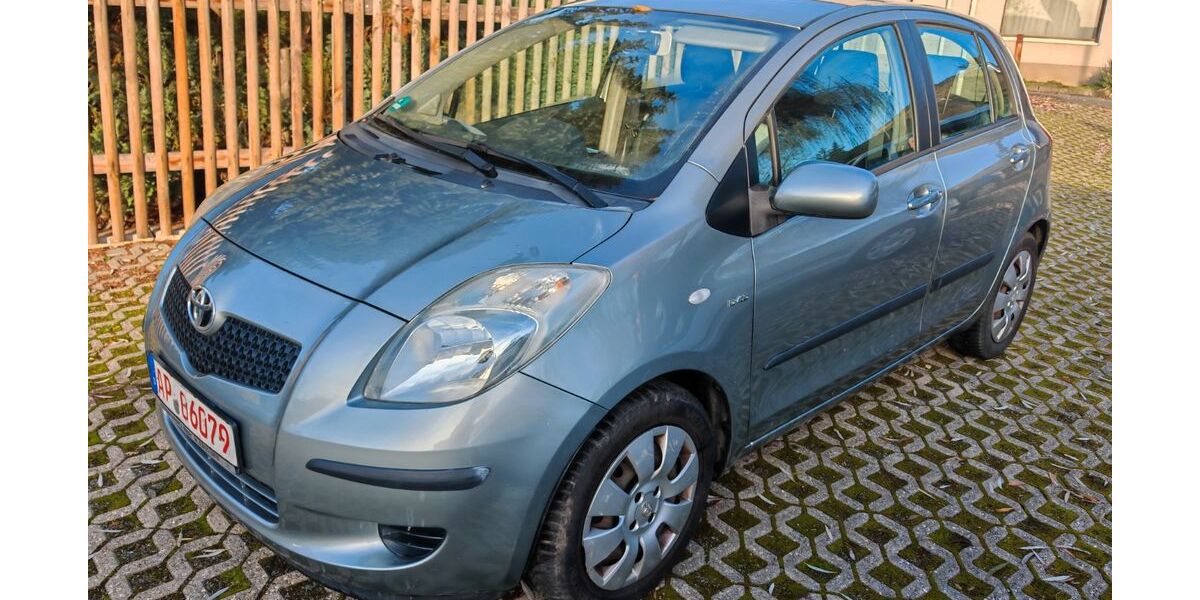 Toyota Yaris 262.000 km 1.790 &euro; Umpferstedt 99441