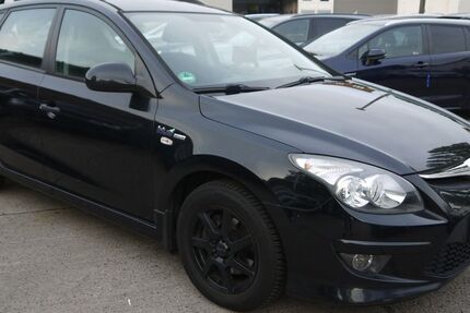 Hyundai i30 149.000 km 4.499 € Berlin 12439