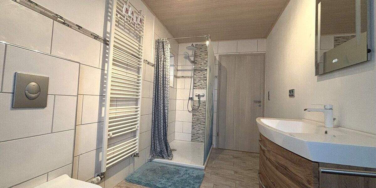 Einfamilienhaus Osterhofen Altenmarkt - 7 Zimmer, 227 m&sup2;, 339.000&euro; | Angebot:24459903