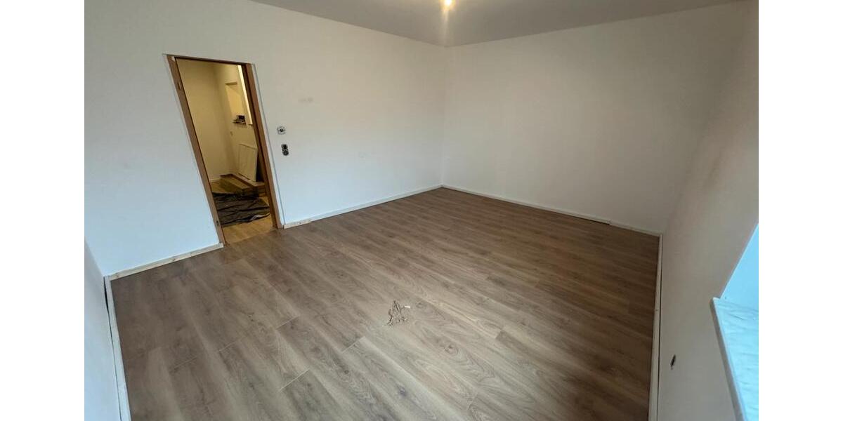 Erdgeschoßwohnung Burg - 4 Zimmer, 130 m&sup2;, 820&euro; | Angebot:26409641