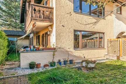 Haus zum Kaufen in Garmisch-Partenkirchen 1.100.000 € 227.58 m² 8 zimmer