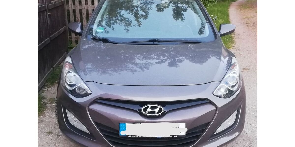 Hyundai i30 102.000 km 6.000 &euro; Penig 09322