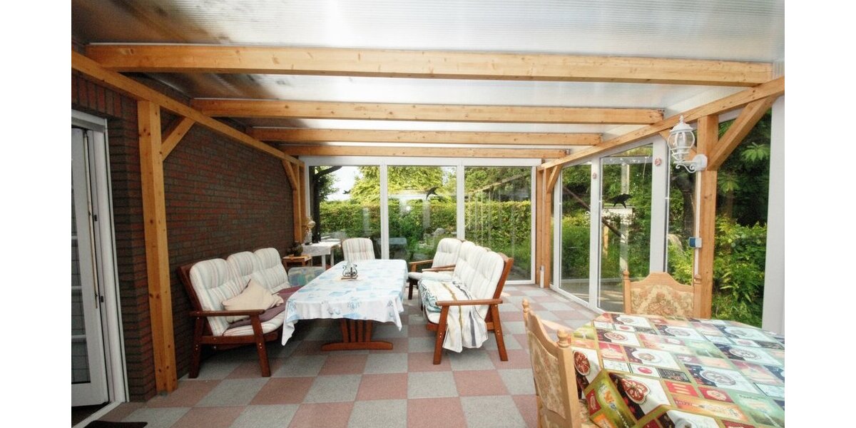 Walmdachbungalow in Marne - Stilvolles Wohnen mit Gartenblick und Wintergarten! - Bungalow Marne | Angebot:26835885