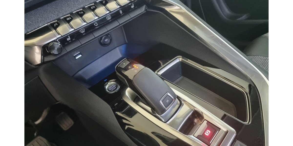 Peugeot 3008 Allure 1.5 HDI LED i-Cockpit Keyless Kamera 76.900 km 18.900 &euro; Garrel 49681
