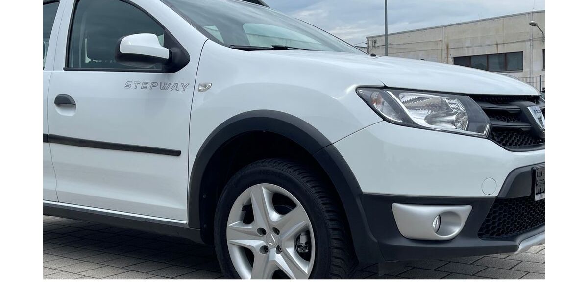 Dacia Sandero 115.000 km 4.999 &euro; Dessau-Roßlau 06847