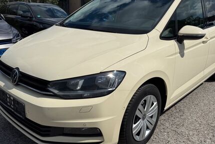 VW Touran 277.000 km 9.890 &euro; Hamburg 22047