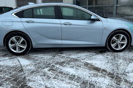 Opel Insignia 124.117 km 8.400 &euro; Berlin 12057