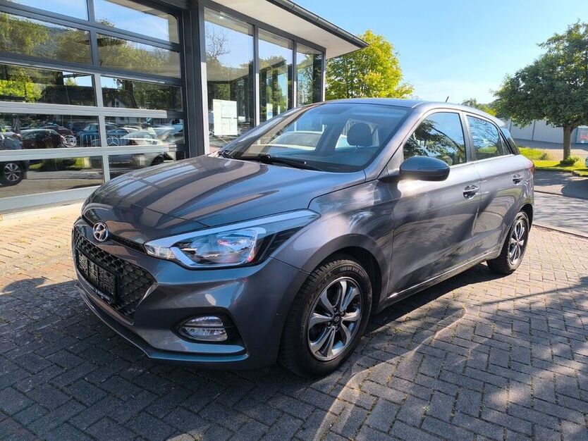 i20
