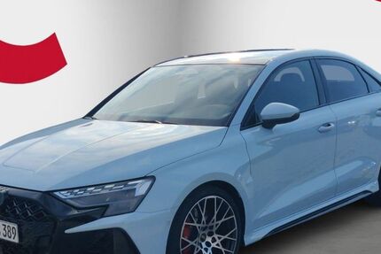 Audi RS3 4.900 km 72.888 &euro; Wackersdorf 92442