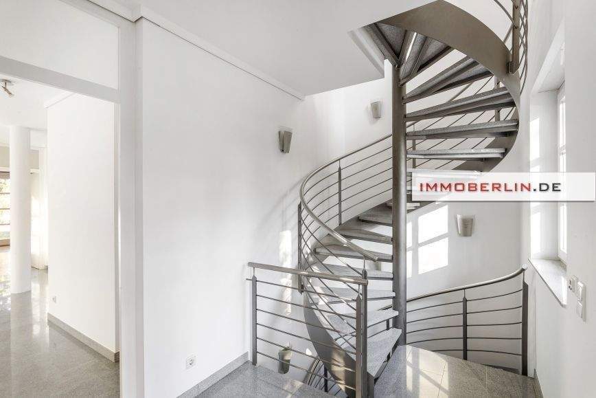 Einfamilienhaus Kleinmachnow - 1 Zimmer, 300 m&sup2;, 1.850.000&euro; | Angebot:24874395