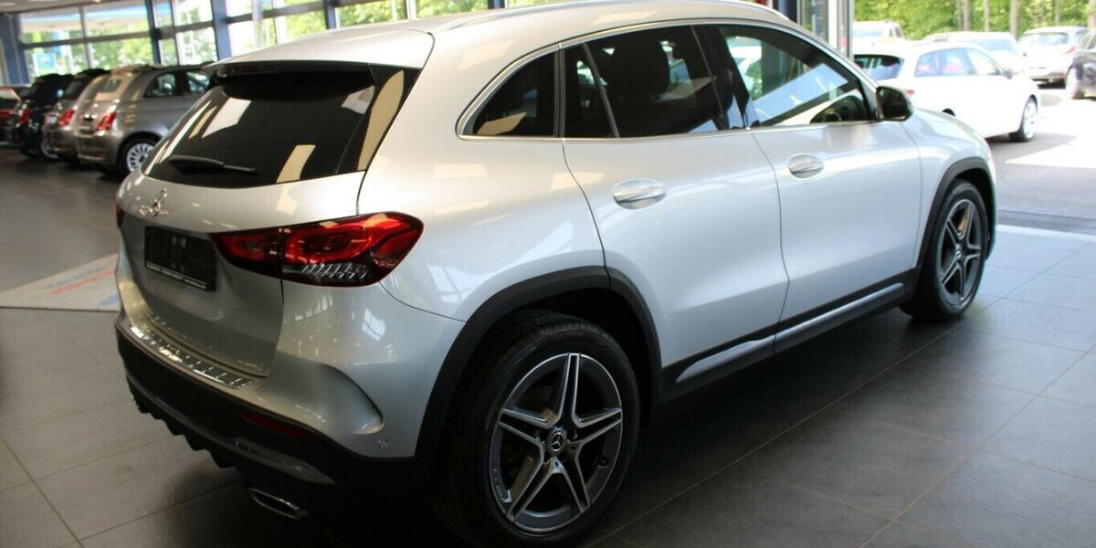 Mercedes-Benz GLA 200 D 8G-DCT AMG Line 75.607 km 32.980 &euro; Euskirchen 53881
