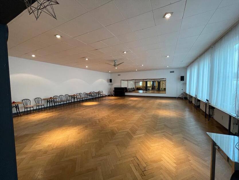 Gewerbefläche- Tanzschule 255m2 Pforzheim Zentrum