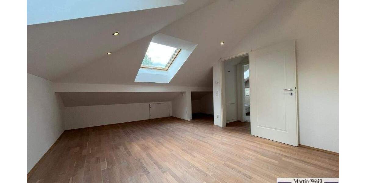 Doppelhaushälfte Berg Maxhöhe - 5 Zimmer, 197 m&sup2;, 3.595&euro; | Angebot:25699587