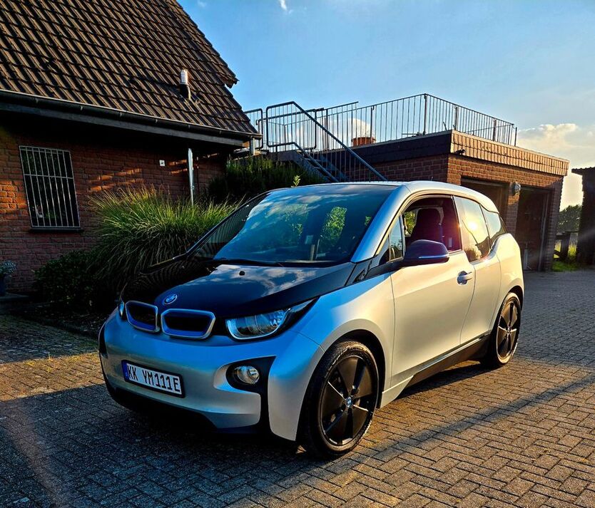i3