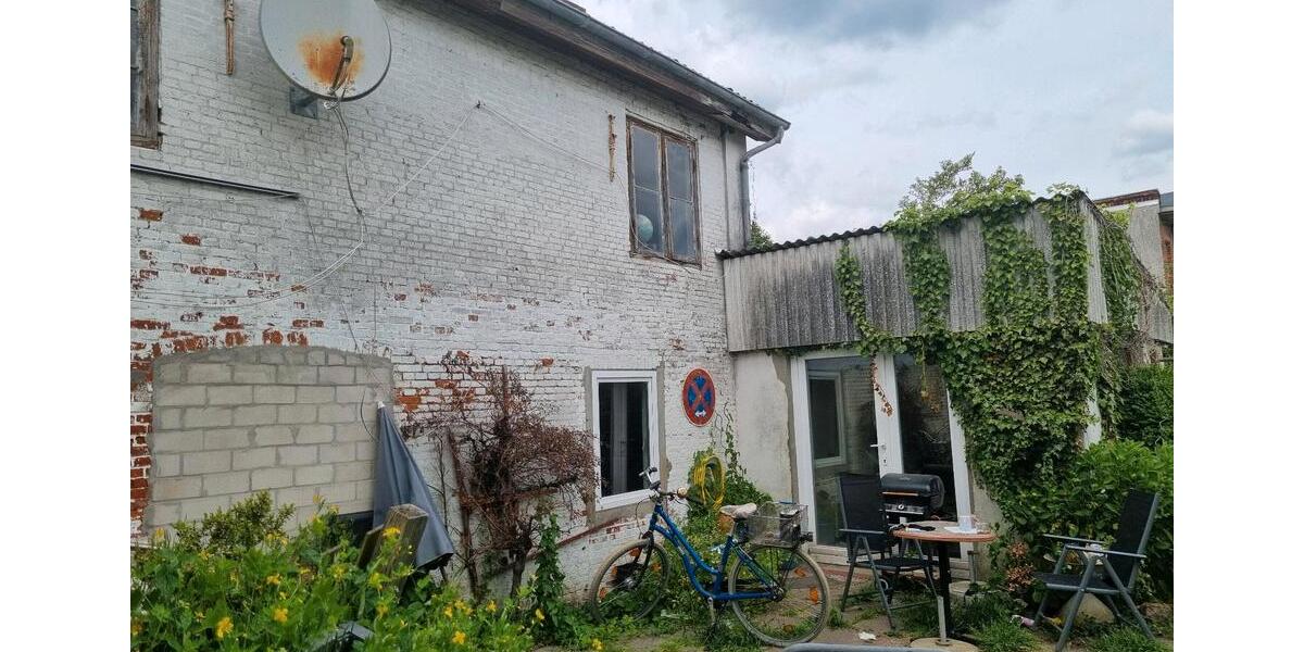 Mehrfamilienhaus, Wohnhaus Wesselburen - 5 Zimmer, 175 m&sup2;, 125.000&euro; | Angebot:26791120