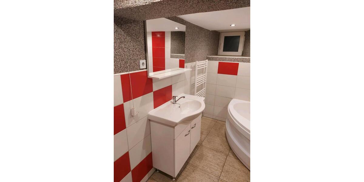 Mehrfamilienhaus, Wohnhaus Ahorn - 8 Zimmer, 110 m&sup2;, 260.000&euro; | Angebot:26182759