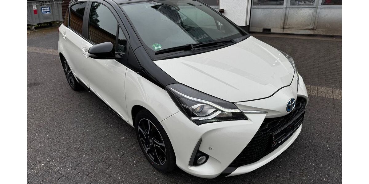 Toyota Yaris 97.827 km 13.490 &euro; Velten 16727