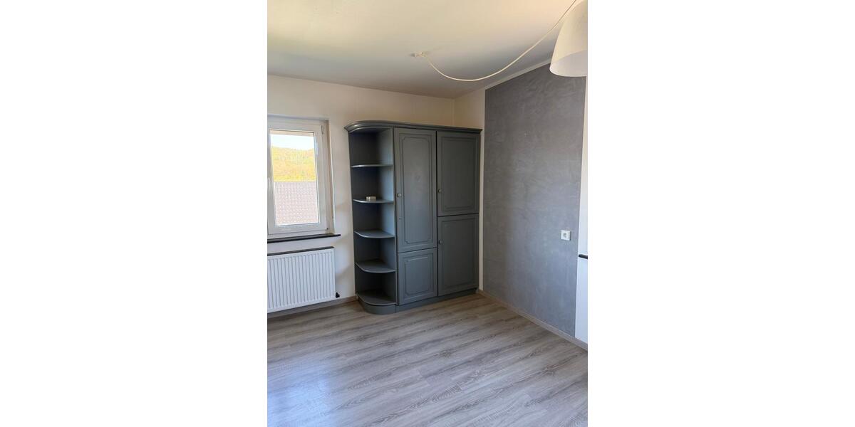 Etagenwohnung Waldkappel - 3 Zimmer, 81 m&sup2;, 550&euro; | Angebot:26391877