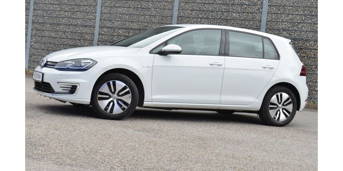 VW Golf 54.750 km 15.980 &euro; München 81243