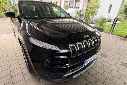 Jeep Cherokee 164.000 km 11.499 &euro; Leipheim 89340