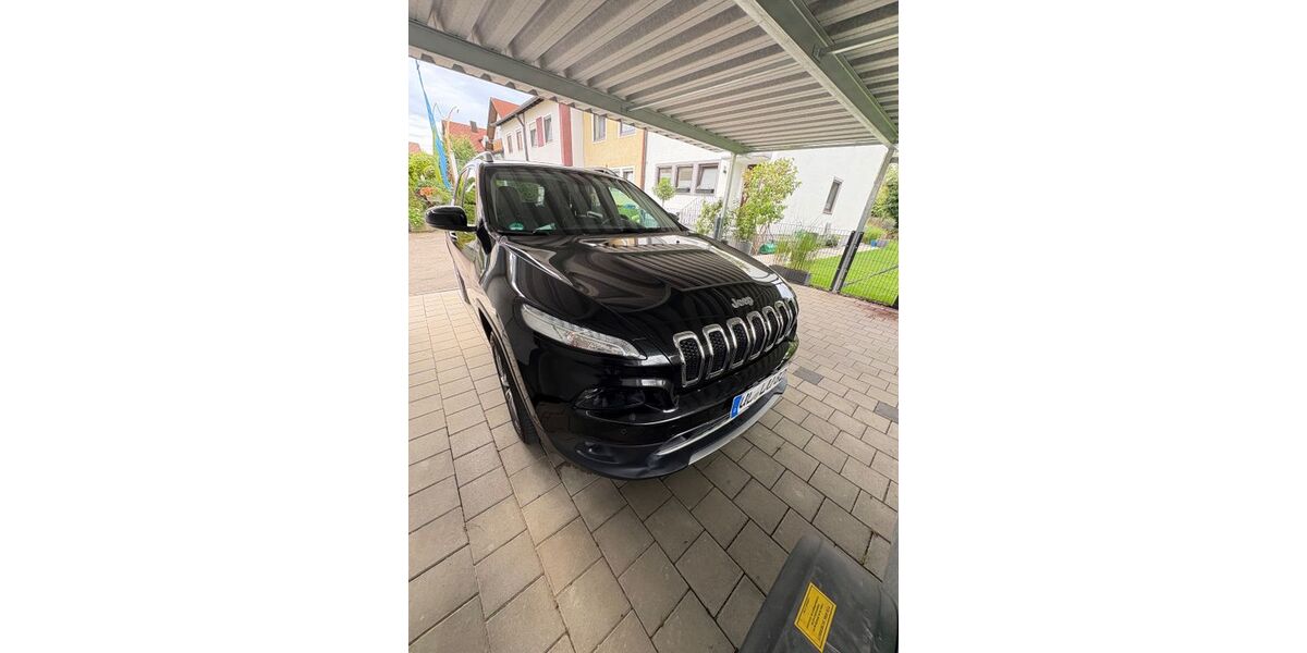 Jeep Cherokee 164.000 km 11.499 &euro; Leipheim 89340