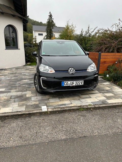 VW e-up! 29.100 km 14.650 € Untersiemau 96253